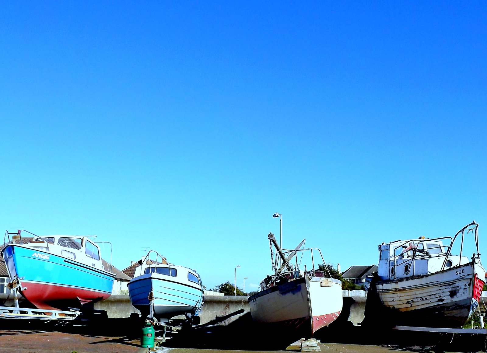 Hoylake Beach Wirral - boats